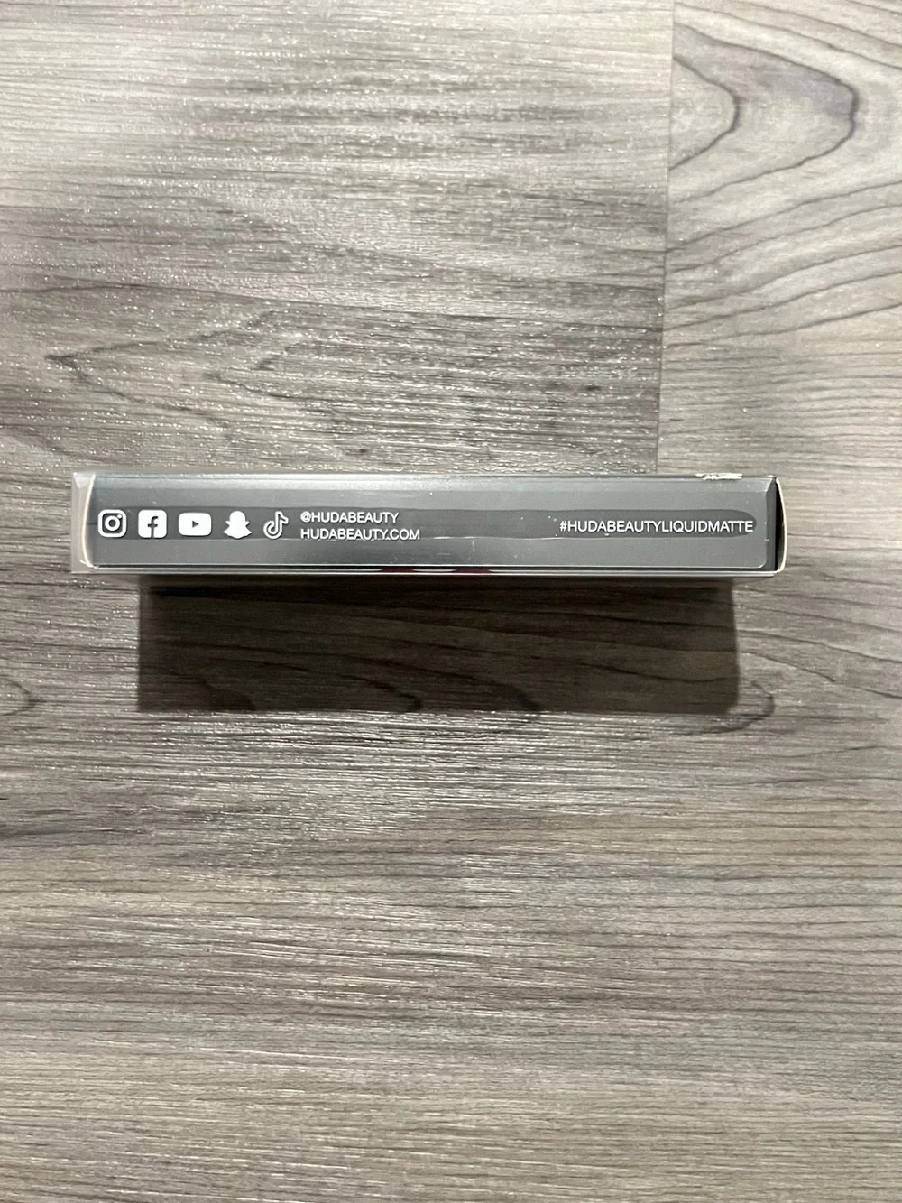 HUDA BEAUTY - MISS AMERICA